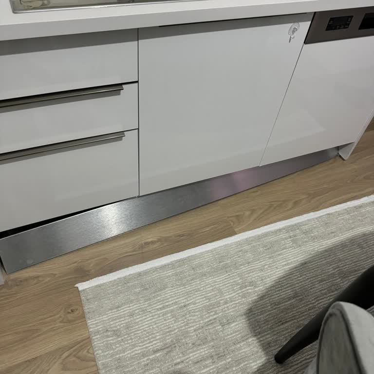 Alüminyum Lavabo Kapağı Yanlış Ölçüde Ve Balkon Işığı Yanmıyor: 1,5 Yıldır Çözüm Bekliyoruz
