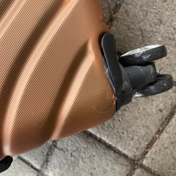 Etihad Airways Damaged My Suitcase During Flight To Lisbon