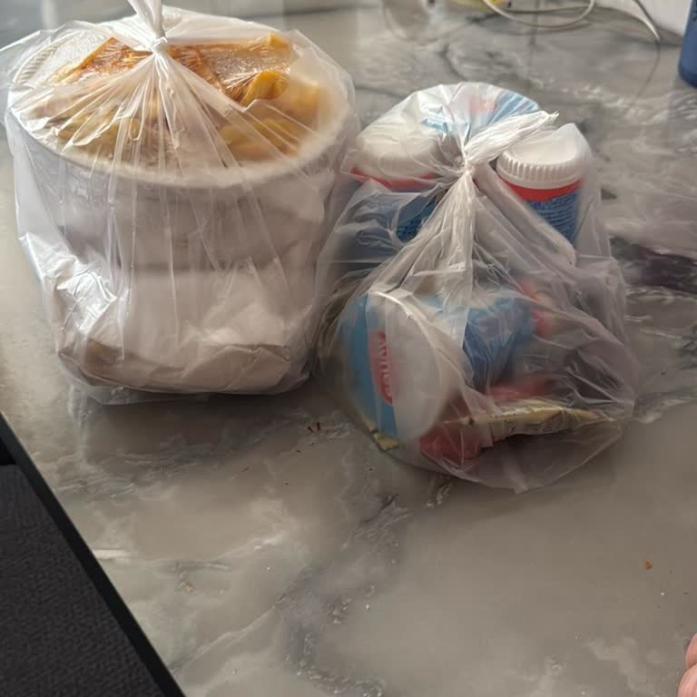 Yemeksepeti Kuryesi Anneye Fiziksel Ve Sözlü Tehditte Bulundu, 300 TL Haksız Alındı