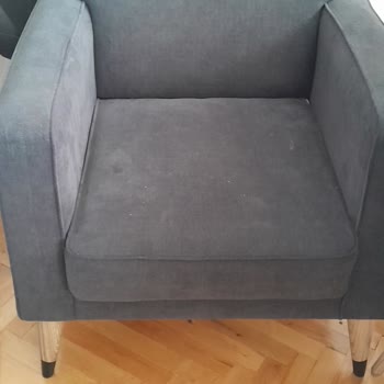 Şaşırtıcı Üretim Hatası: Tekli Koltukta Kendiliğinden Yırtık