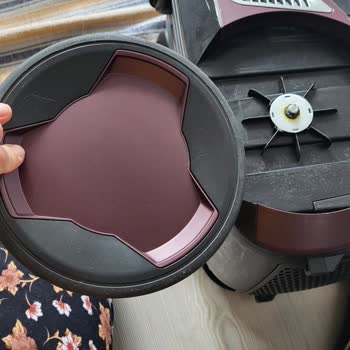 Fakir Filter Pro Süpürgenin Tekerlek Ve Tutma Kolu Kırıldı, Garanti Kapsamında Tamir Talebi