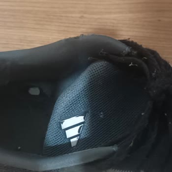 Adidas Ayakkabısında Erken Aşınma Ve Garanti Reddi