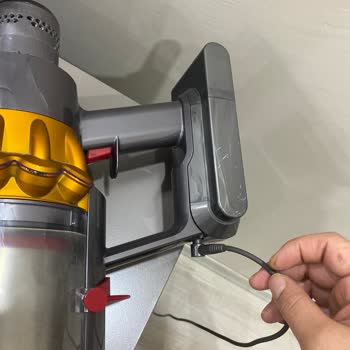 Dyson V15 Şarj Kablosu Ve Adaptör Sorunu Garanti Dışı Ücretli Değişim Talebi