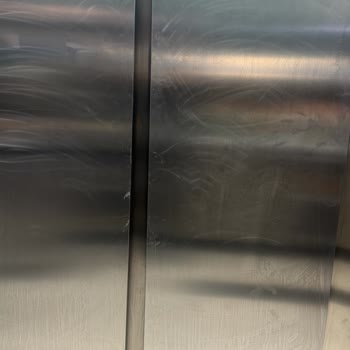 Menteşe Kırığı Ve Çizik Kapak Nedeniyle Uzun Bekleme Süreci