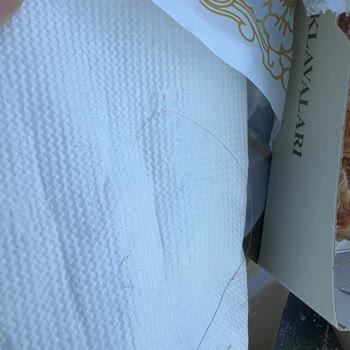 Baklava’da Saç Ve Kirpik Bulunması Hijyen İhlali