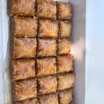 Baklava’da Saç Ve Kirpik Bulunması Hijyen İhlali