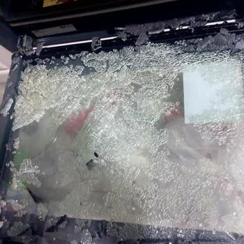 Arçelik 9548 Cds Ankastre Fırın Camı Aniden Dondu, Güvenliği Tehdit Ediyor