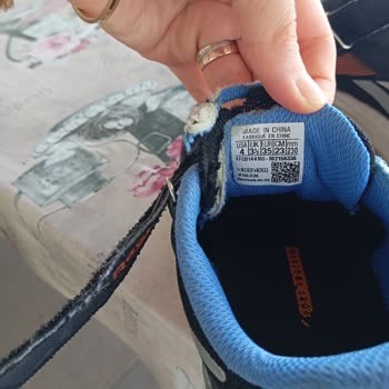 Reebok Çocuk Ayakkabısının Dili 16 Gün İçinde Yırtıldı, Kullanıcı Hatası İddiası Yanlış