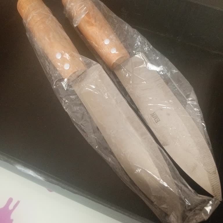 Alman Bıçak Seti Yerine Paslanmış Teneke Bıçaklar Geldi, 900 TL İadesi İstiyorum