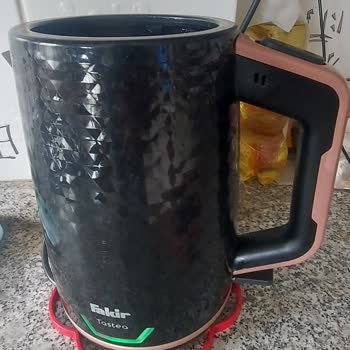 Alt Su Haznesi Eriyen Fakir Tastea Çay Makinesi İçin Tamir Veya Değişim Talebi