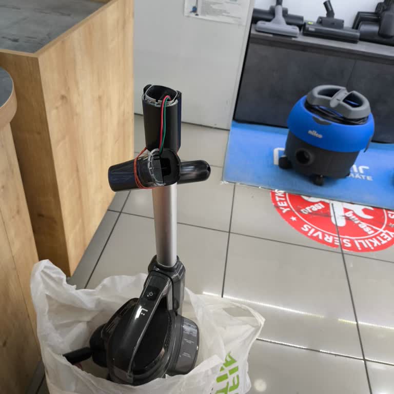 Fakir Dikey Süpürge Parçası Kırıldı, Garanti Kapsamı Reddedildi