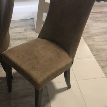 Aynı Sandalye Parçası Kırıldı, Ücretsiz Değişim Sözünün Gecikmesi