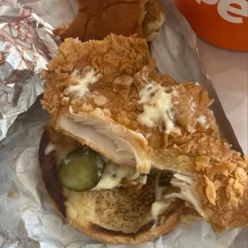 Popeyes Şubesinde Bayat Hamburger Ve Olası Zehirlenme Tehlikesi