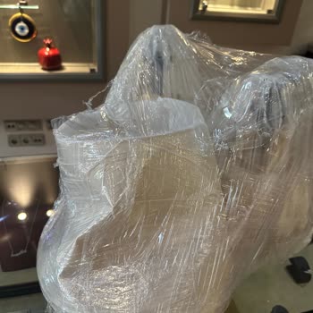 Amazon Satıcısının Kırılabilir Abajurları Dikkatsiz Paketleyerek Zarar Verdi