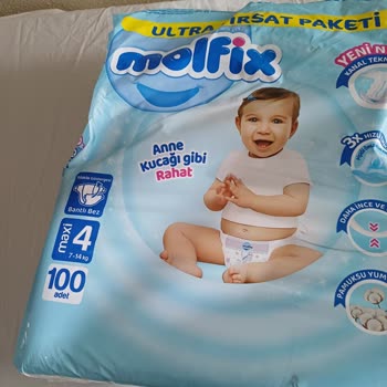 Molfix 4 Numaralı Bebek Bezinde Tam Pakette Yırtık Ve Yamuk Bezler