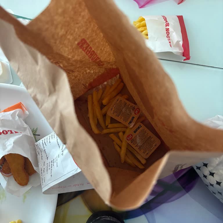 Hamburger Gelmedi Ve Personel Davranışı Güvensiz