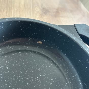 Thermoad Tava Setinde Granit Kaplamanın Çözülmesi Ve Müşteri Hizmetlerine Ulaşılamaması