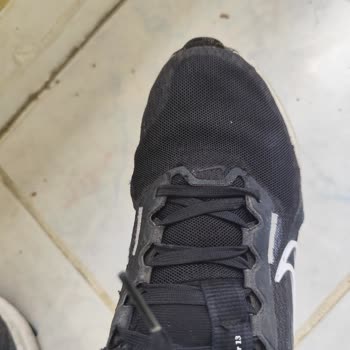Kısa Sürede Yırtılan Spor Ayakkabılar İçin İade Talebi
