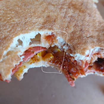 Domino’s Şubesinde Hijyen Sorunu Kıl İçeren Pizza Ve İade Talebi