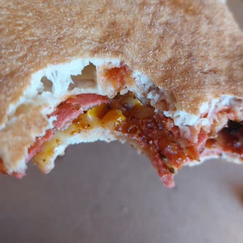 Domino’s Şubesinde Hijyen Sorunu Kıl İçeren Pizza Ve İade Talebi