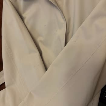 Temiz.co Teslim Tarihi Aşımı ve Trençkotta Temizlenmemiş Zarar