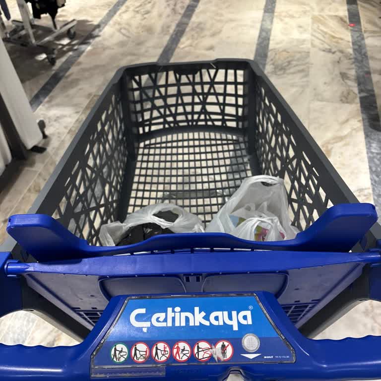 Asansör Kapısındaki Saygısız Tavır Ve Çözüm Sunulmaması