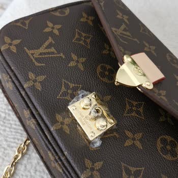 Vega Spor Kusurlu Louis Vuitton Çanta Ve Cevapsız Müşteri Hizmetleri İade Talebi