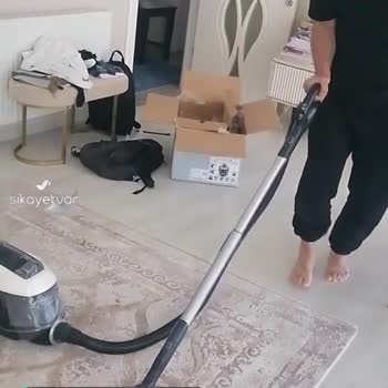 Electrolux İle Süpürmek İçin Herkül Olmak Gerekiyor