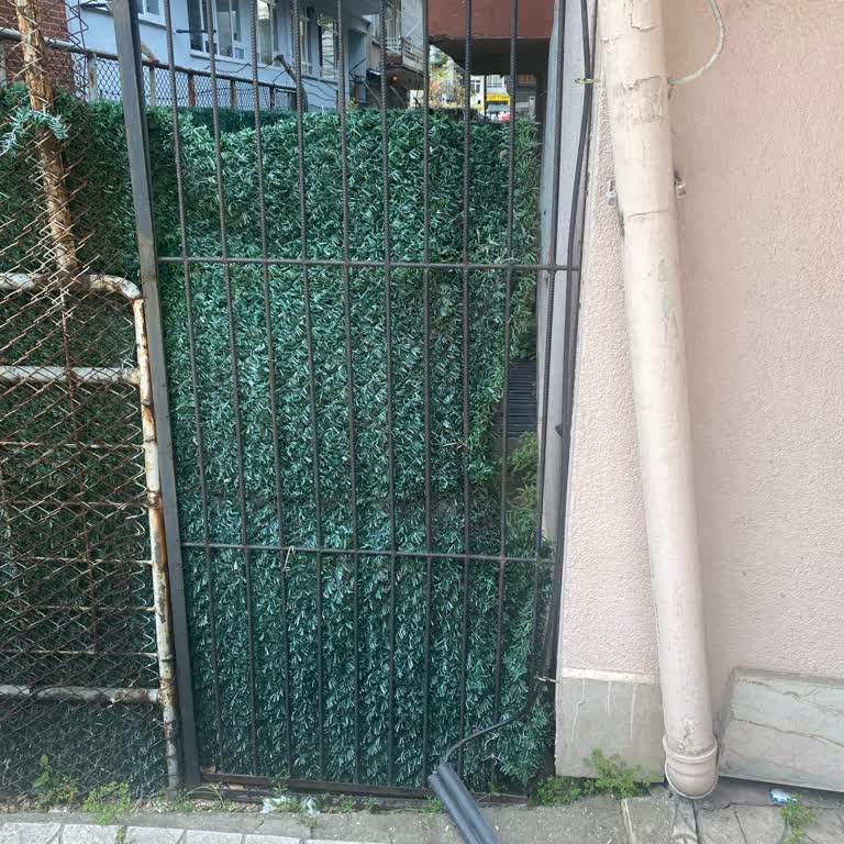 Açıkta Kalan Kablolar Görüntü Kirliliği Ve Güvenlik Riski Oluşturuyor