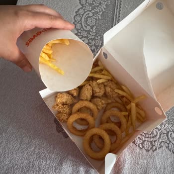 Mardin Movapark Popeyes Şubesinde Küçük Patates Ve Eksik Sos Şikayetim Cevapsız
