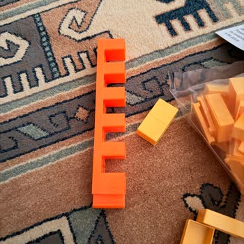 Ek