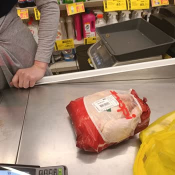 Şok Markette Yanıltıcı İndirim Etiketi Ve Aynı Gün Son Kullanma Tarihi Sorunu