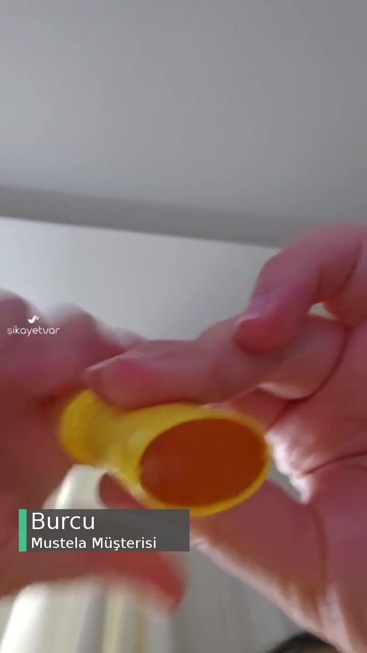 Mustela Stick Güne Kremi Asansör Arızası videonun kapak resmi