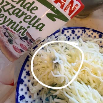 Migros'tan Alınan Rendelenmiş Mozzarella Peyniri Küflü Çıktı
