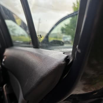 Pilot Garage Şubesinde Ekspertiz Sonrası İç Aksam Sorunu Ve Merkezi Kilit Arızası