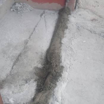 Açıkta Bırakılan İnternet Kabloları Görüntü Kirliliği Ve Güvenlik Riski Oluşturuyor