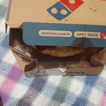 Kötü Kalitede Pizza Ve İlgisiz Şube Personeli