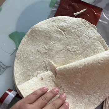 A101'den Alınan Nimet Lavaşı Yapışık Ve Yırtık Çıktı
