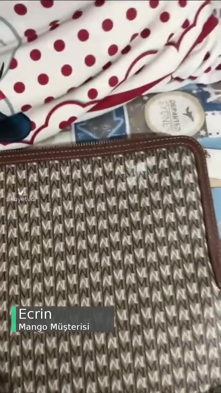 Mango'dan Aldığım Tablet Çantasına Parfüm Geldi Ve Rengi Attı! videonun kapak resmi