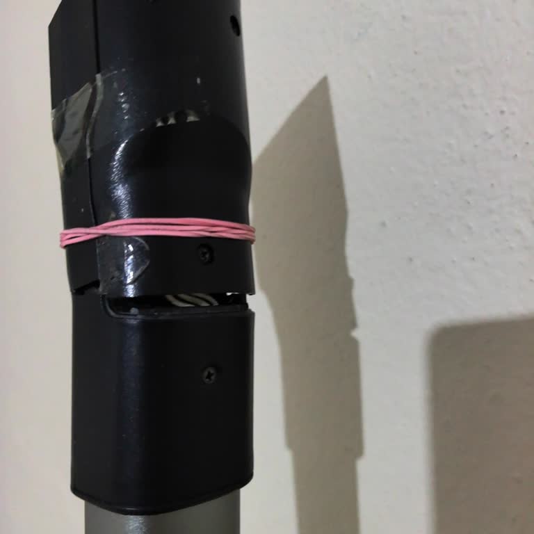Philips Xc8049 Model Süpürge Boru Bağlantısının Dayanıksızlığı