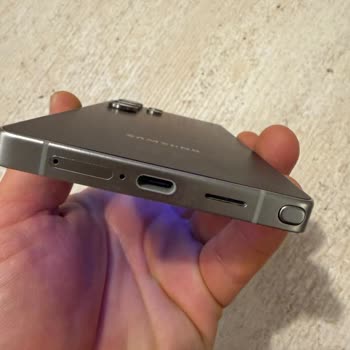 Kamera Odak Ve Tek Yönlü Şarj Arızaları Nedeniyle Samsung S25 Ultra Değişim Talebi