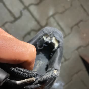 Lescon Spor Ayakkabısında Hızlı Yan Açılma Ve Belirgin Deformasyon