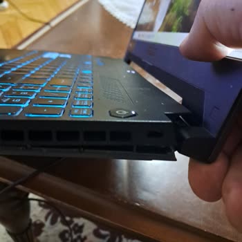 Sigorta Sözleri Yerine Getirilmedi Ve Servis Sonrası Vidalar Eksik Bırakıldı
