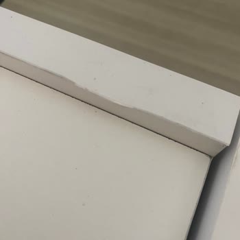 Tekrarlanan Teslimat Ertelenmeleri Ve Yanlış Renkli Sandalyeler Nedeniyle Mağduriyet