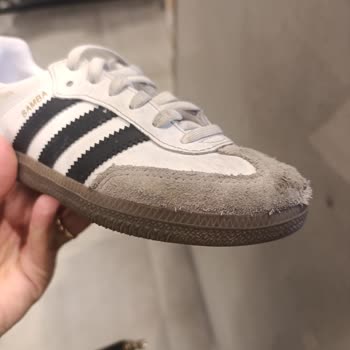 Ayıplı Adidas Ayakkabının Kısa Sürede Açılması Ve Kullanıcı Hatası Reddi