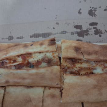 Kuşbaşı Etli Pide Boş Ve Et İçermiyor
