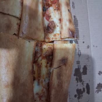 Kuşbaşı Etli Pide Boş Ve Et İçermiyor