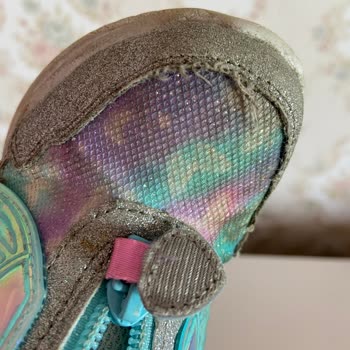 Skechers Çocuk Ayakkabısında Dikiş Sorunu Ve Ürün Değişimi Talebi