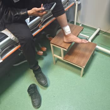 Ankara Etimesgut Life Hospital Acil Servisinde Uzun Bekleme Ve Personel İhmali