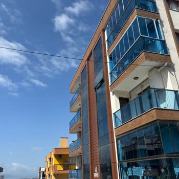 TurkNet’in İzinsiz Kablo Çekimi Mahallede Güvenlik Endişesi Yarattı